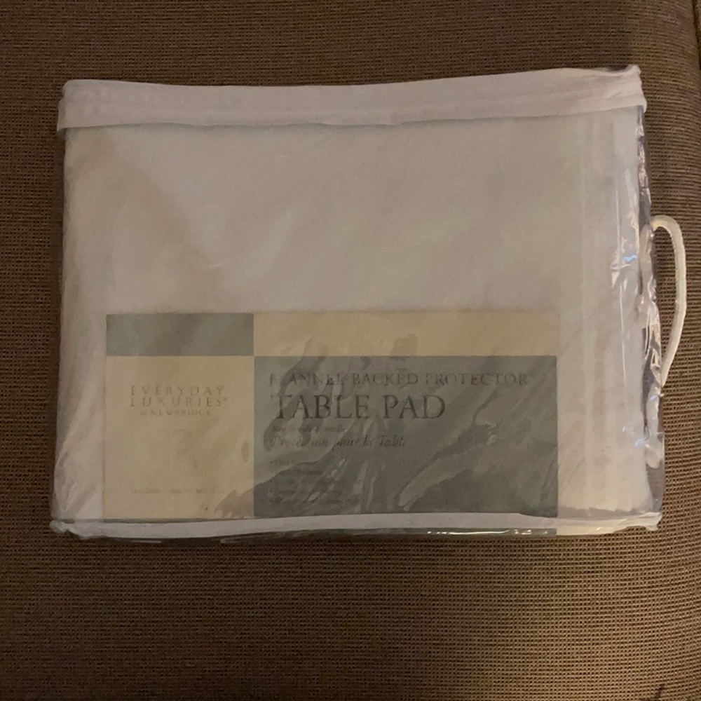Newbridge Table Pad